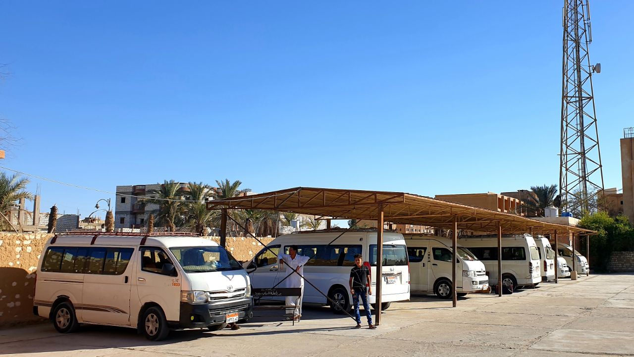 mini-bus-station-siwa